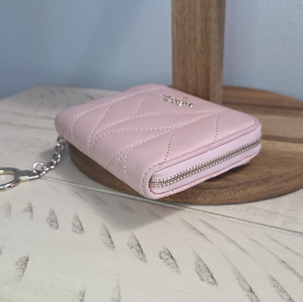 Kate Spade Dani wallet in the Briar Lane Quilted in Rosy Cheeks Color, EUC - Picture 8 of 14